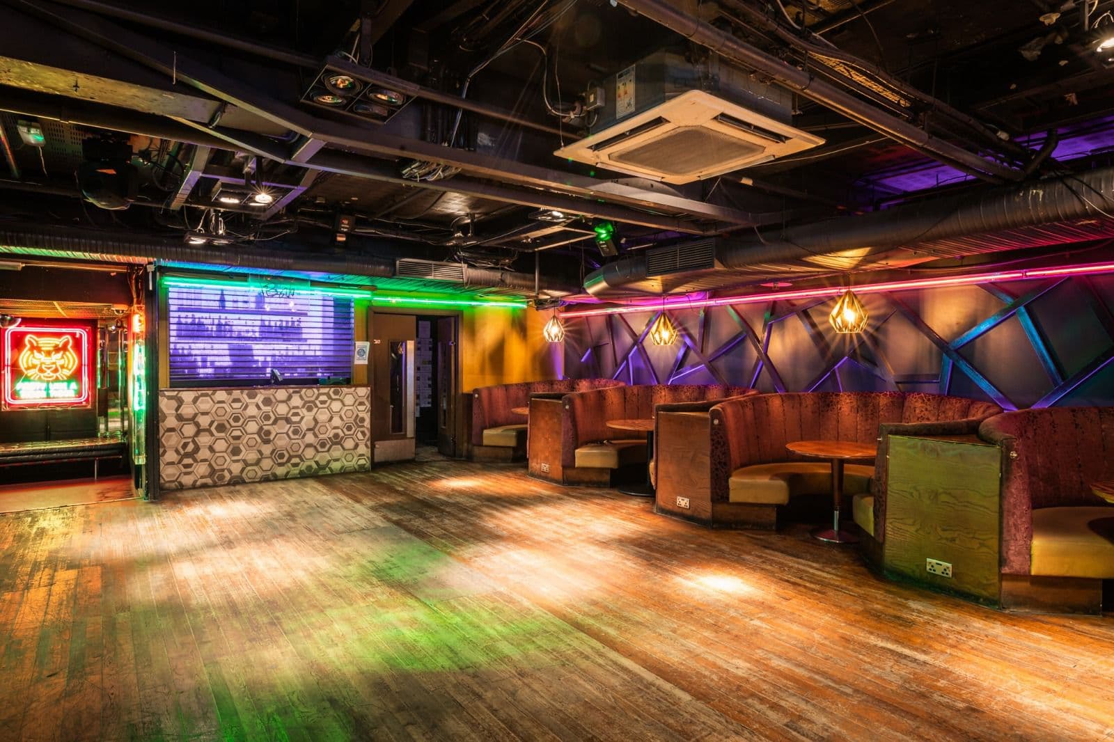 Luxe Bar